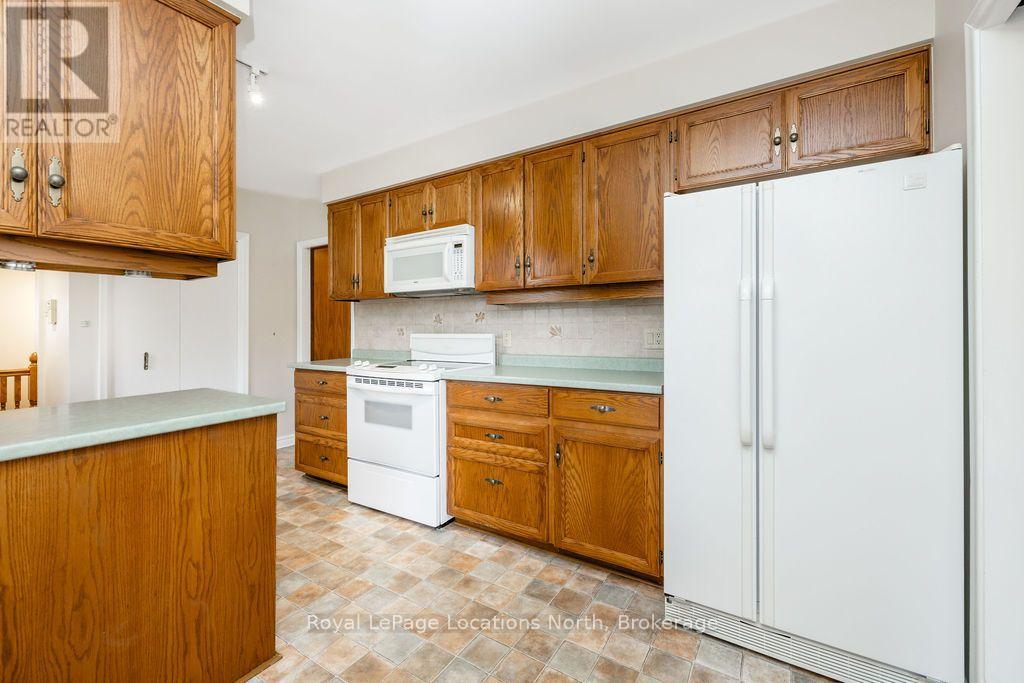 9 VINE CRESCENT, Barrie (Sunnidale) — photo 5