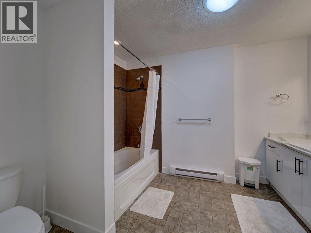 776 SEACOT WAY, Gibsons - Image 1