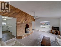 776 Seacot Way, Gibsons, BC V0N1V9 Photo 9