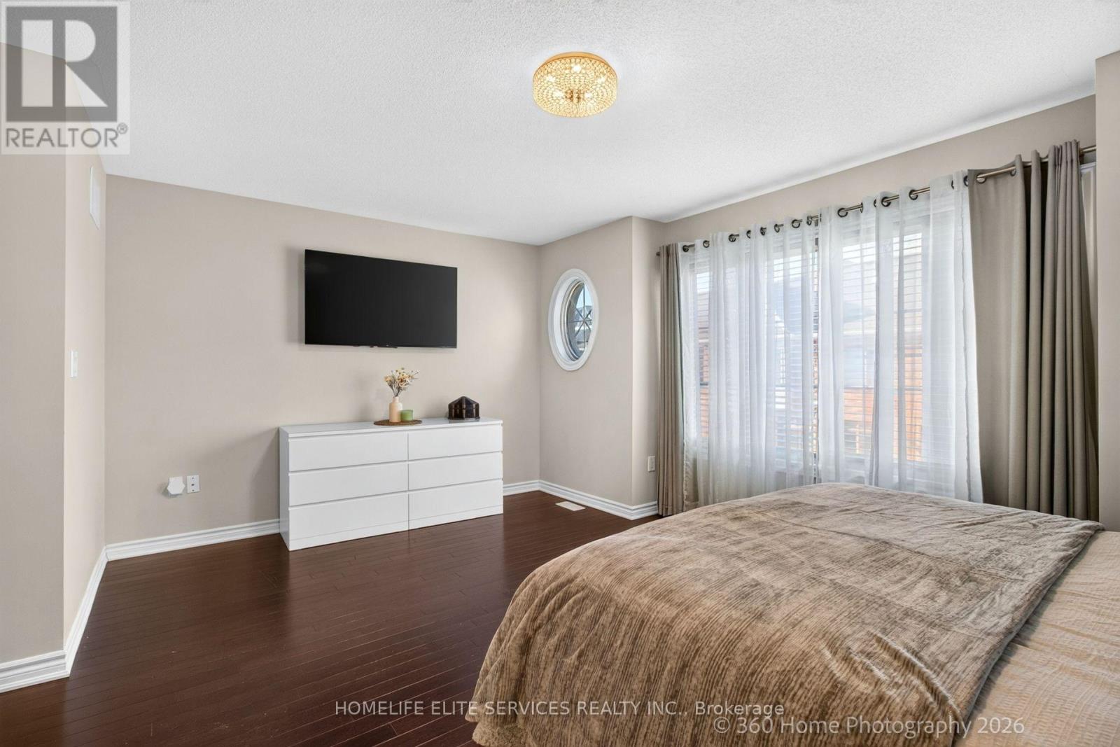 70 FAROOQ BOULEVARD - 16