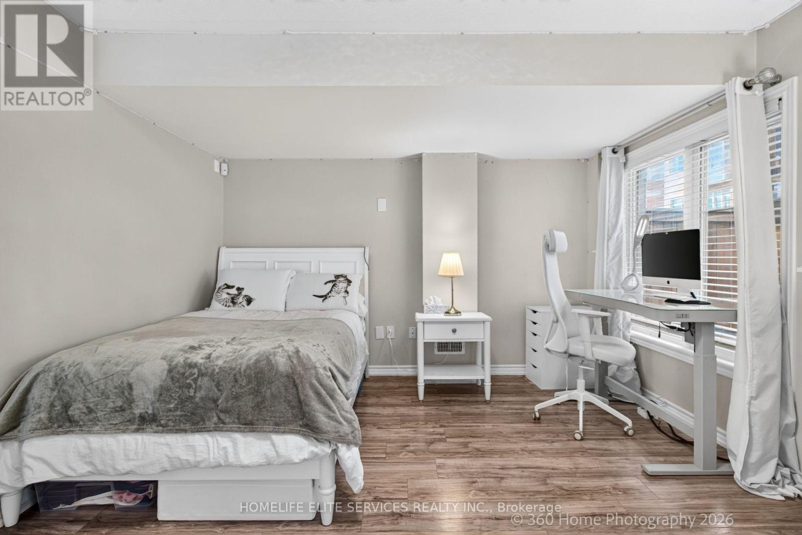 70 FAROOQ BOULEVARD - 20