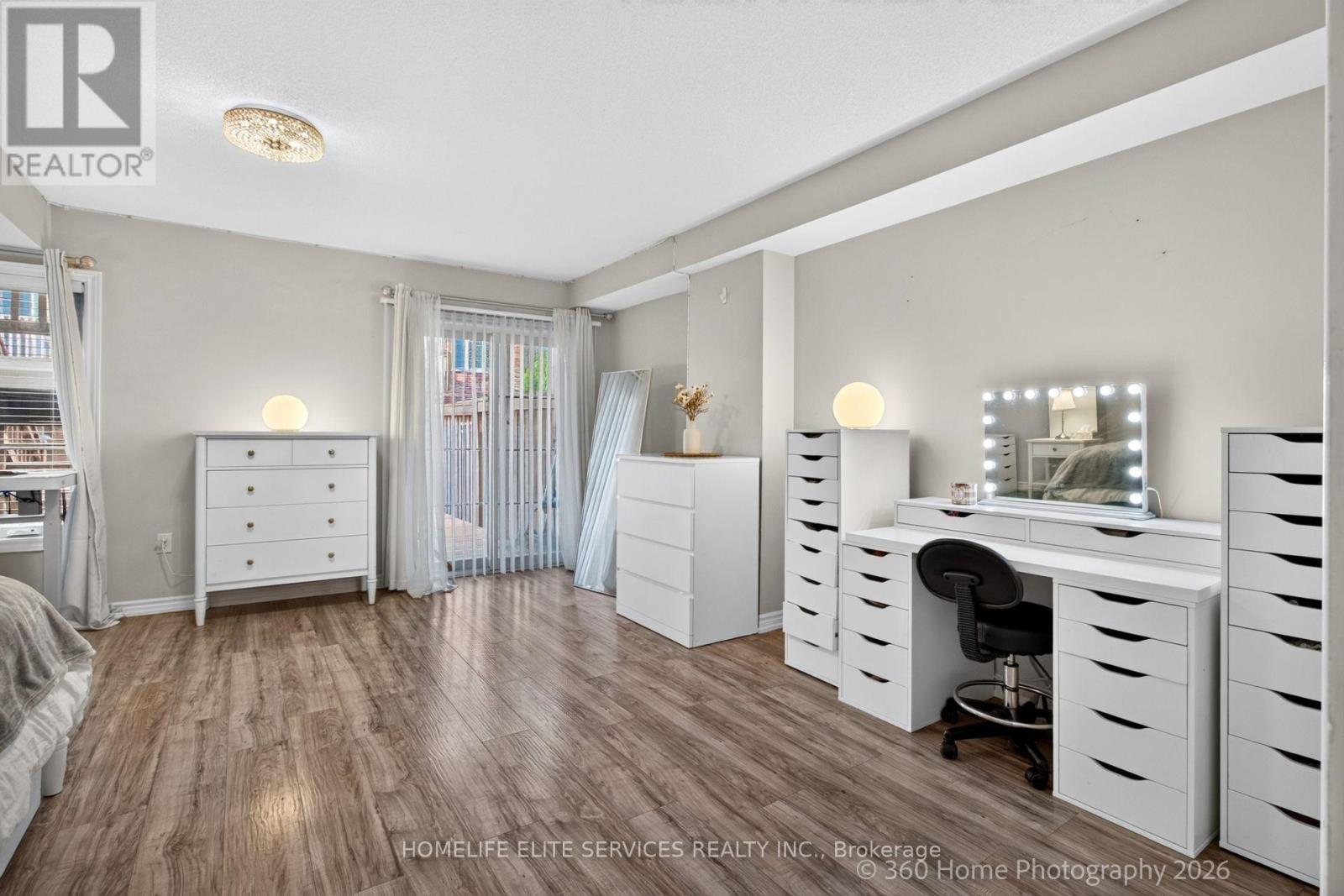 70 FAROOQ BOULEVARD - 21