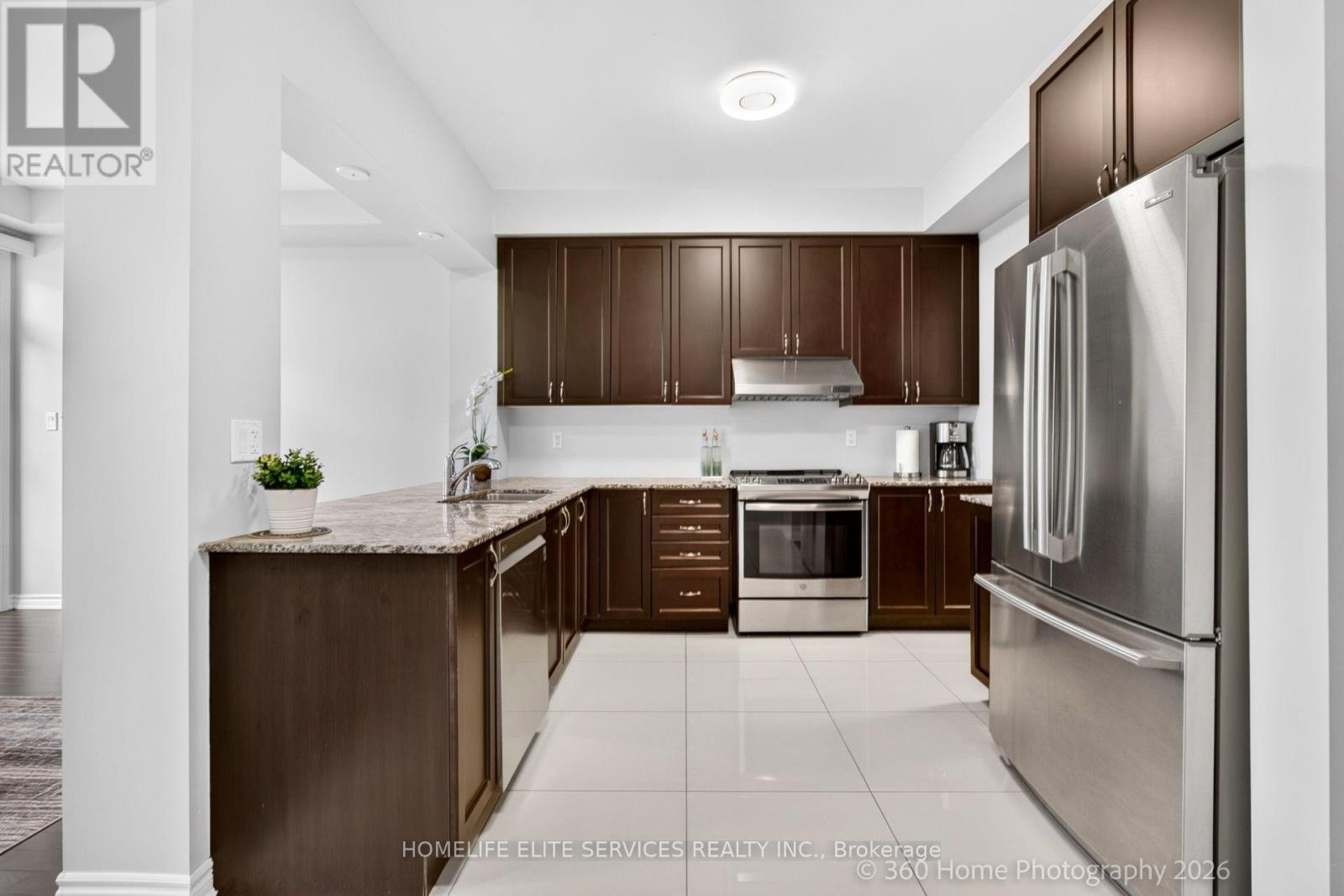 70 FAROOQ BOULEVARD - 7