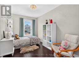 70 Farooq Boulevard, Vaughan, ON L4L1A6 Photo 9