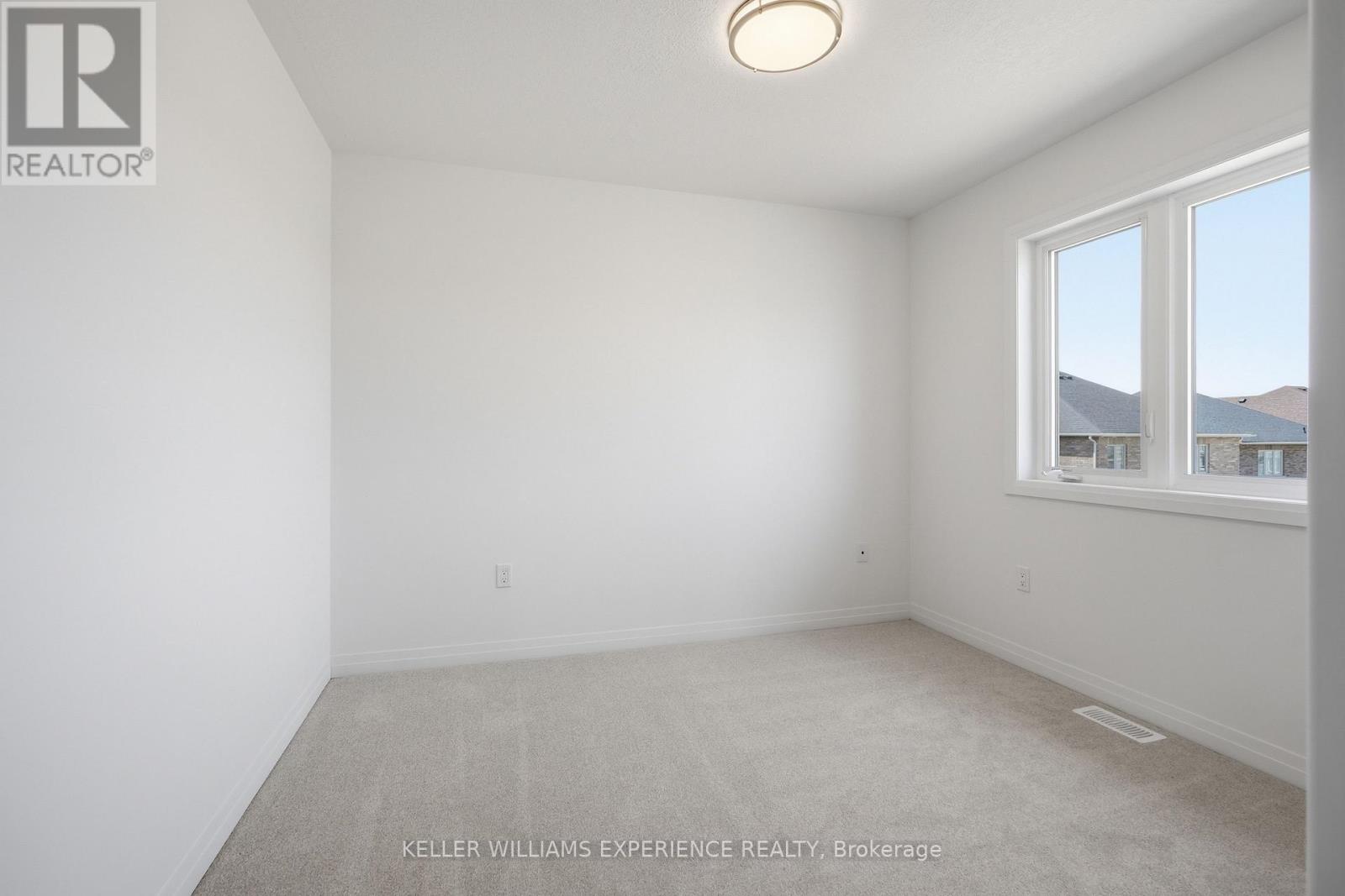 52 Sagewood Avenue, Barrie photo 26