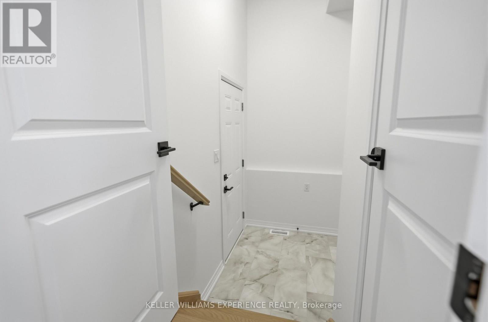 52 Sagewood Avenue, Barrie photo 37