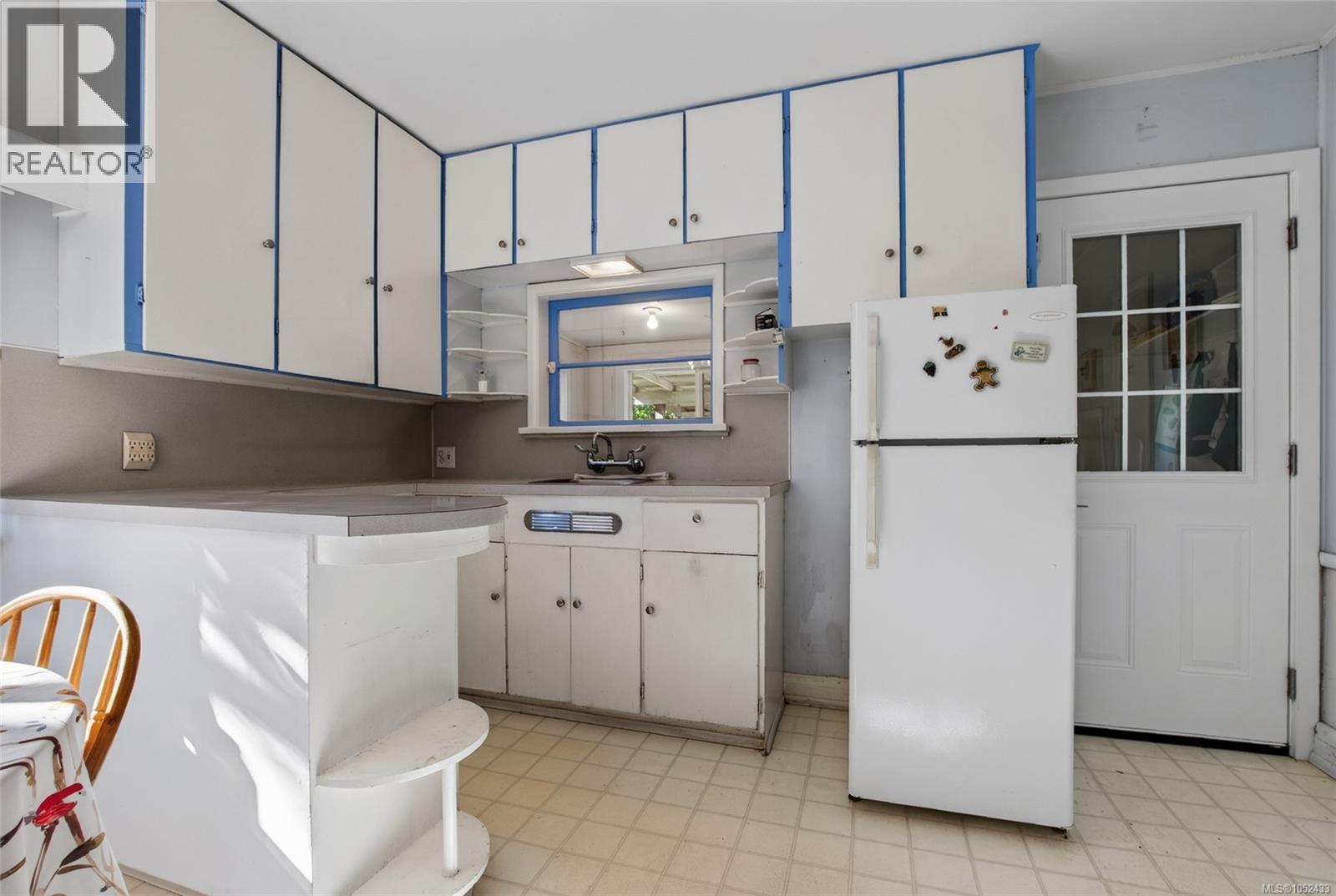 483 Beech Ave - 12