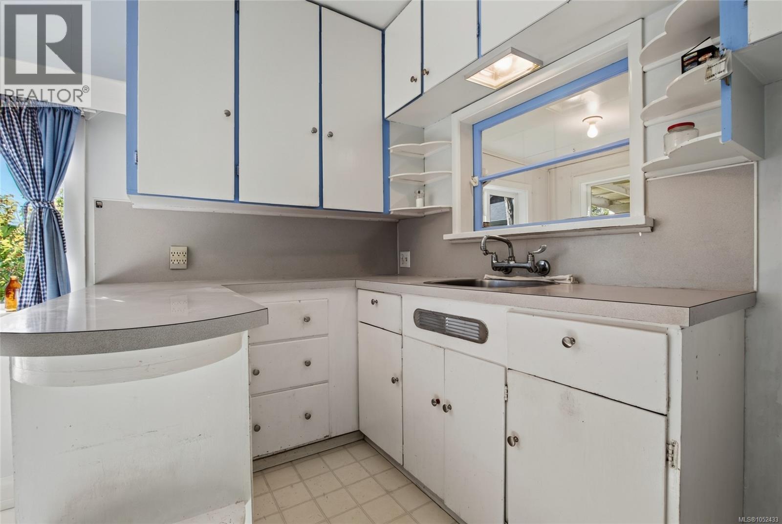 483 Beech Ave, Duncan - Image 1