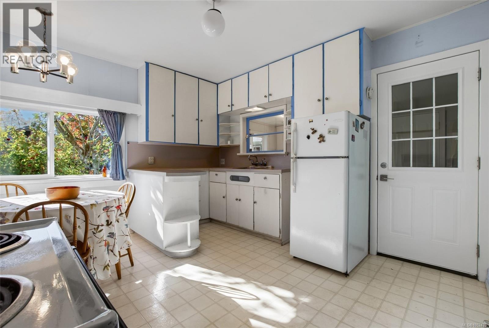483 Beech Ave, Duncan - Image 1