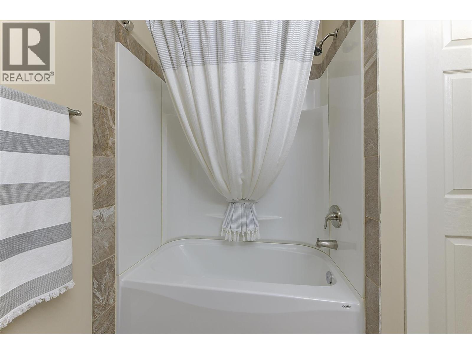  2151 Madera Court, West Kelowna