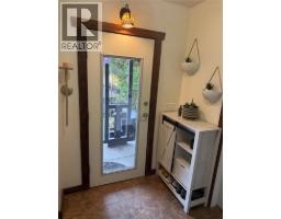 Living room - 2600 Columbia Avenue, Castlegar, BC V1N2X6 Photo 8