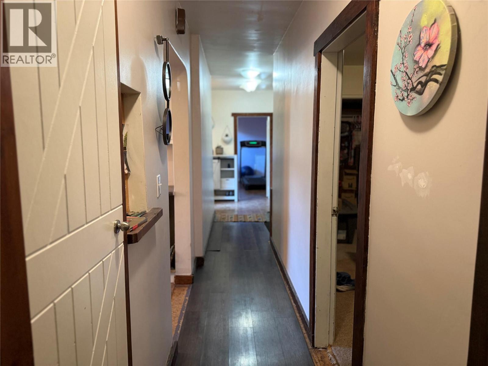 2600 COLUMBIA Avenue - 49
