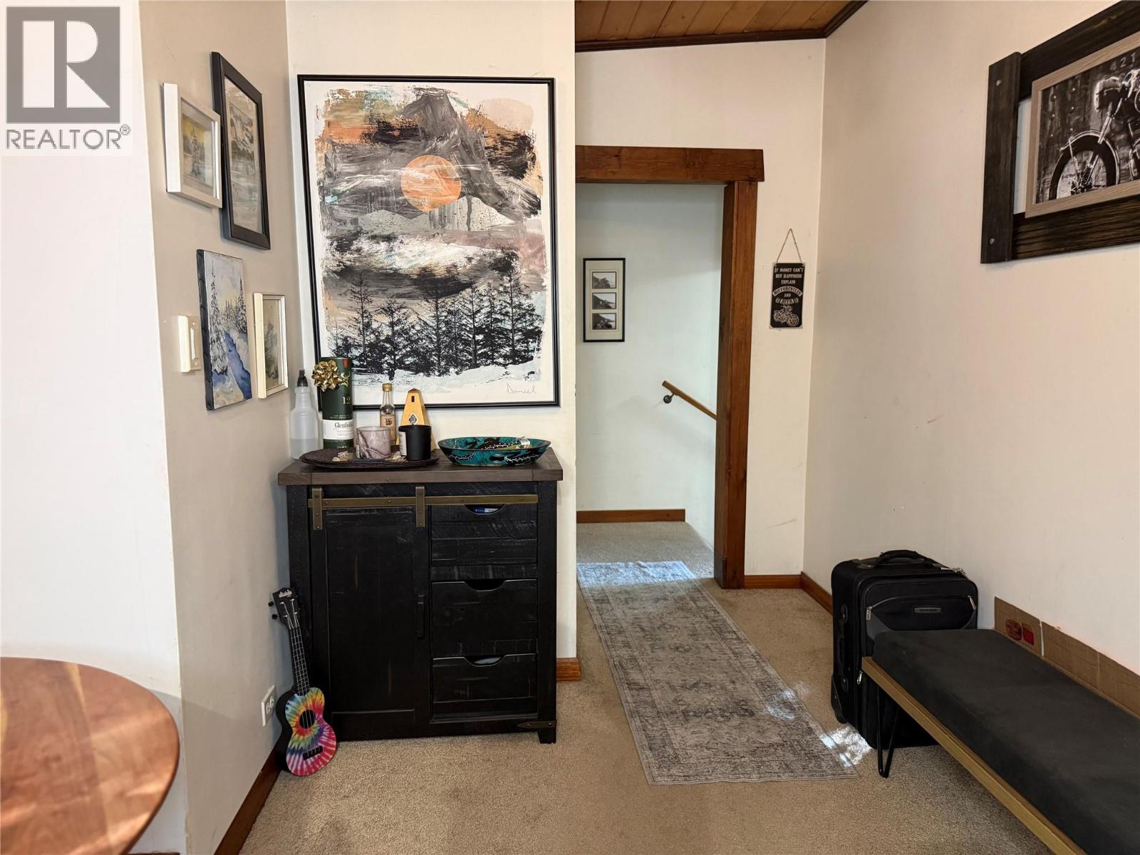 2600 COLUMBIA Avenue - 17
