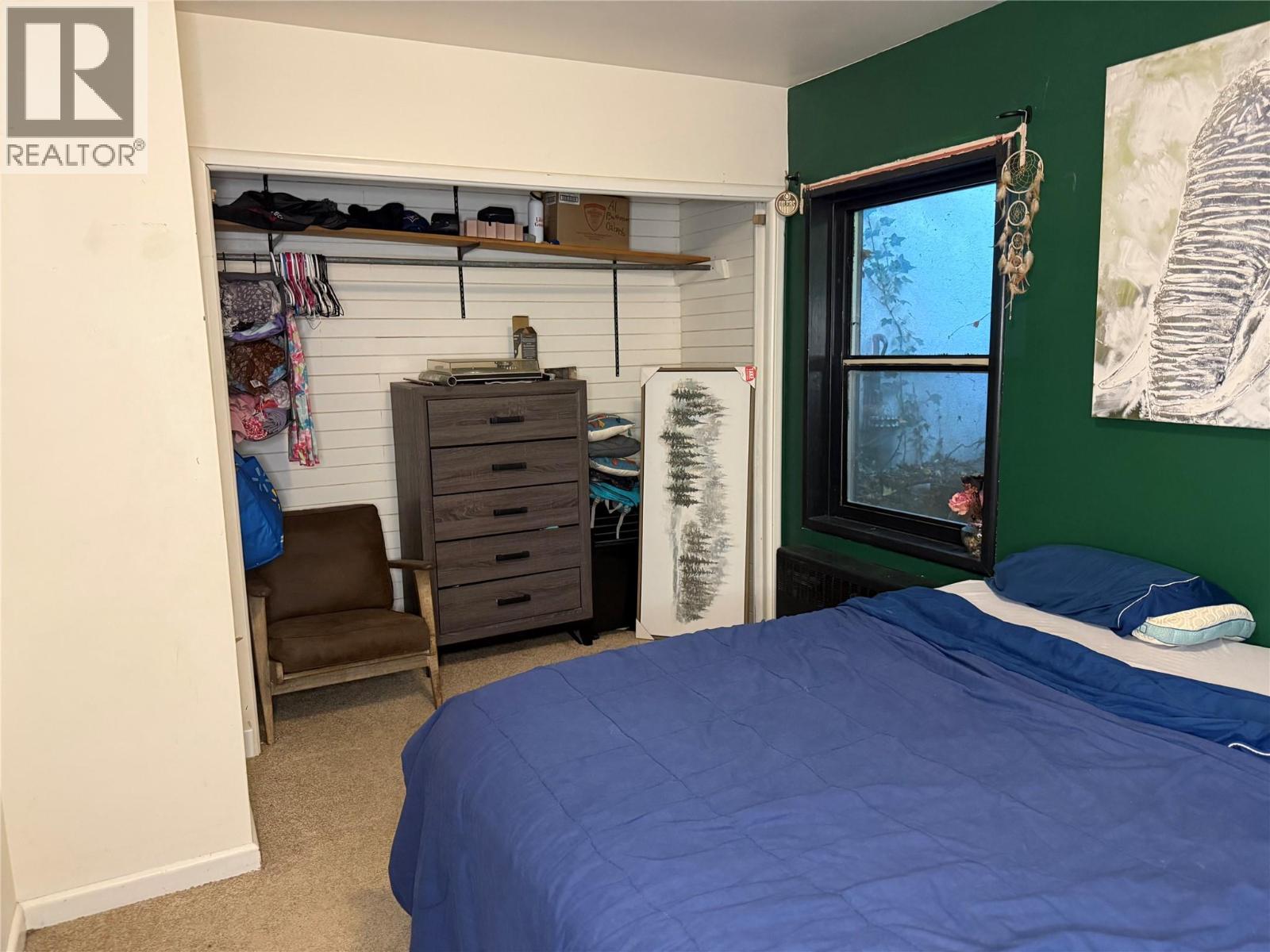 2600 COLUMBIA Avenue - 50
