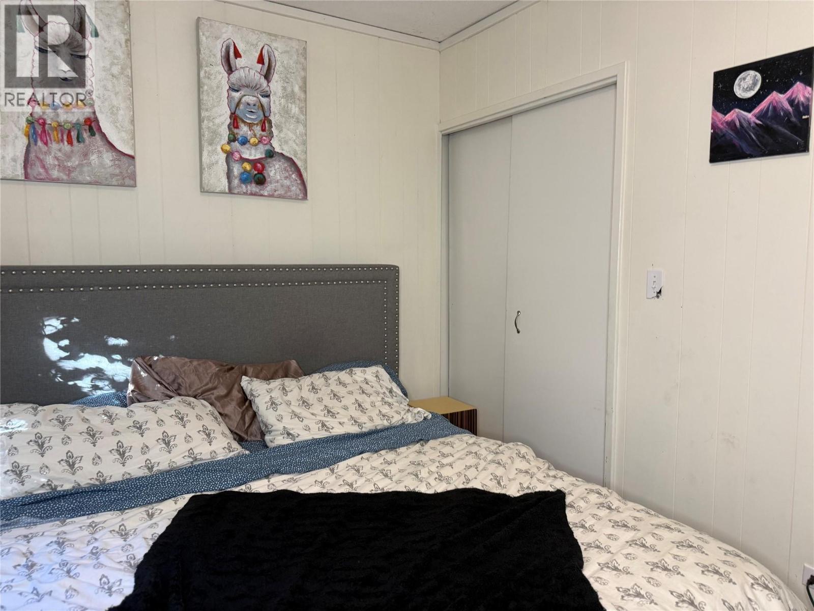 2600 COLUMBIA Avenue - 42