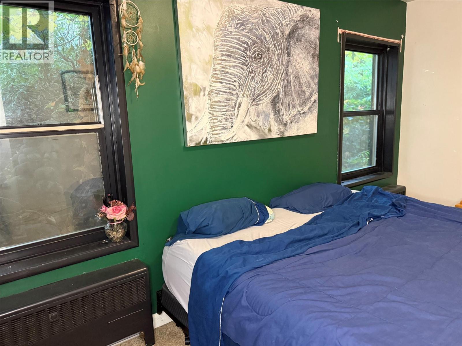 2600 COLUMBIA Avenue - 52