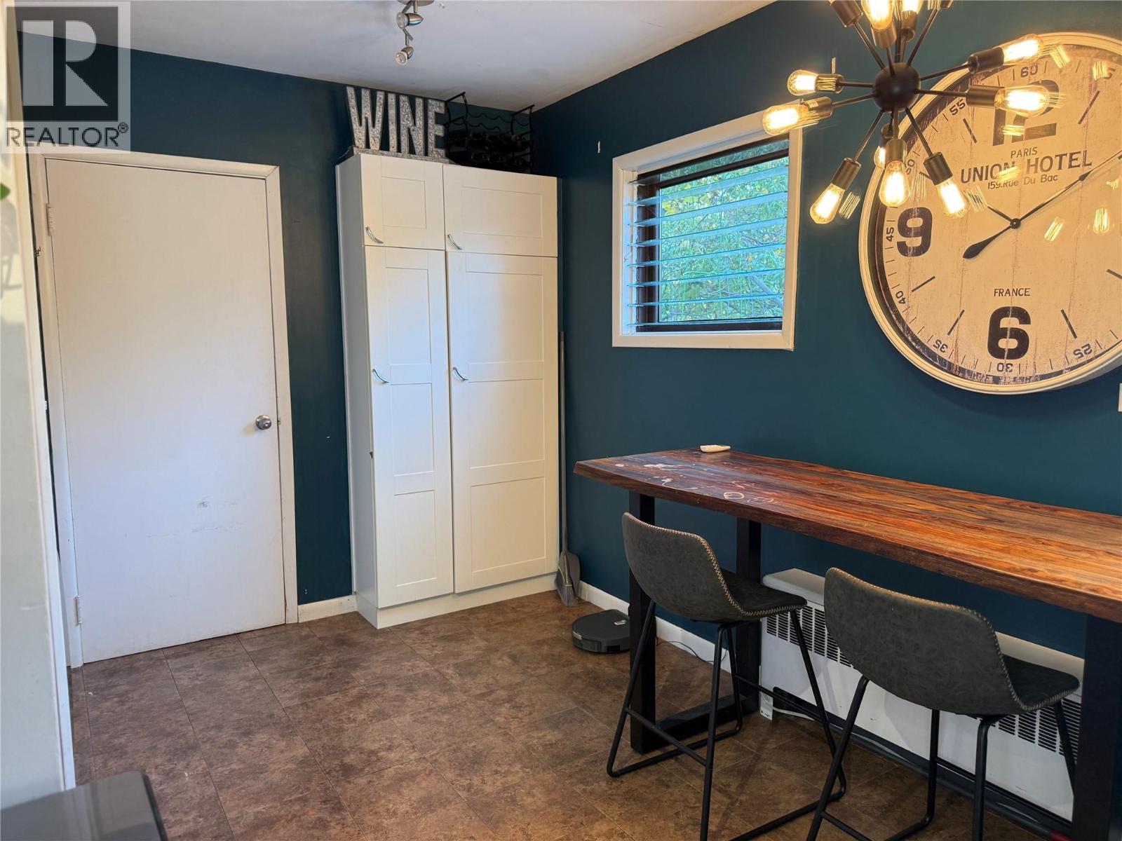 2600 COLUMBIA Avenue - 34