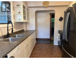 2600 Columbia Avenue, Castlegar, BC V1N2X6 Photo 38