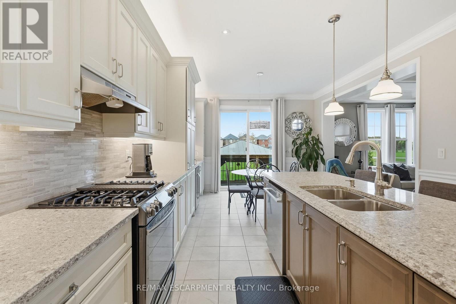 23 FOREST RIDGE AVENUE - 11