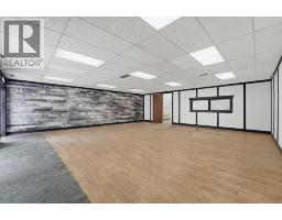 1 & 3, 7611 49 Avenue, Red Deer — photo 4