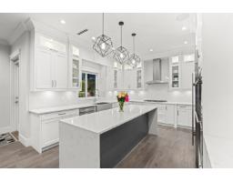 19031 60b Avenue, Surrey, BC V3S8C9 Photo 9