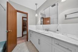 125 Salme Drive, Winnipeg, MB R2M1Y9 Photo 32