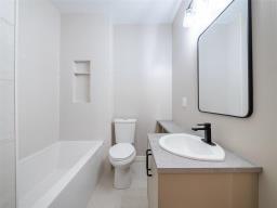 811 Alverstone Street, Winnipeg, MB R3E2H3 Photo 32