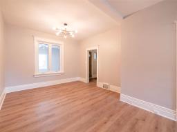 811 Alverstone Street, Winnipeg, MB R3E2H3 Photo 8