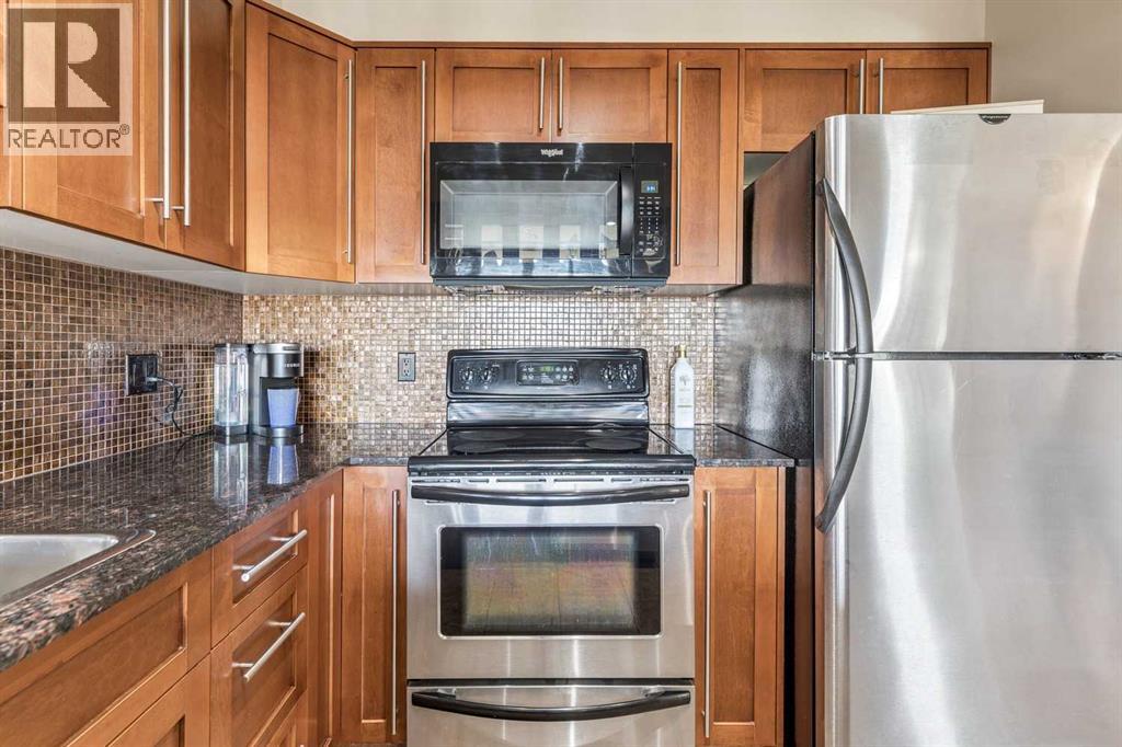 605, 429 14 Street NW photo 9