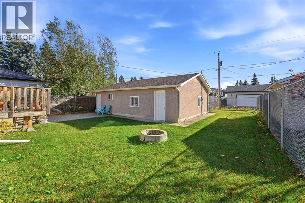 Listing photo – 4205 35 Street, Red Deer