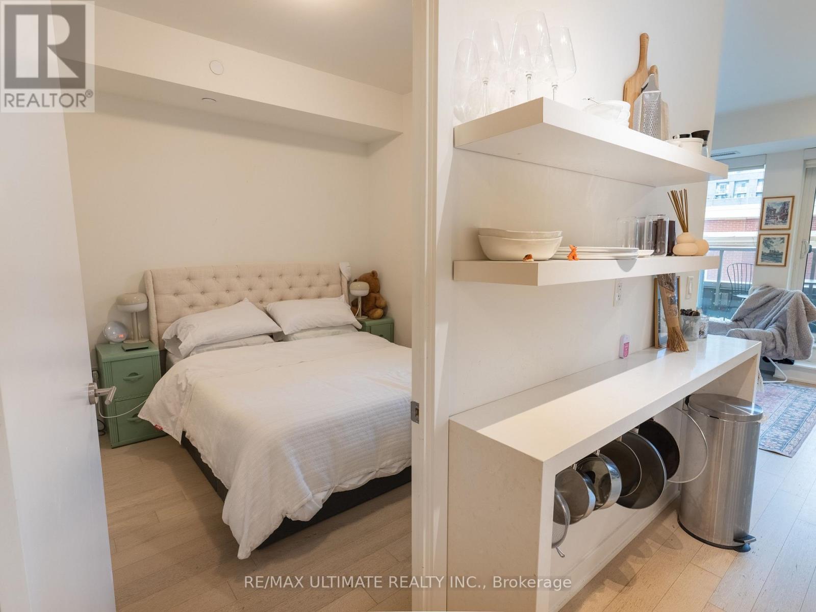 #203 106 DOVERCOURT ROAD - 12
