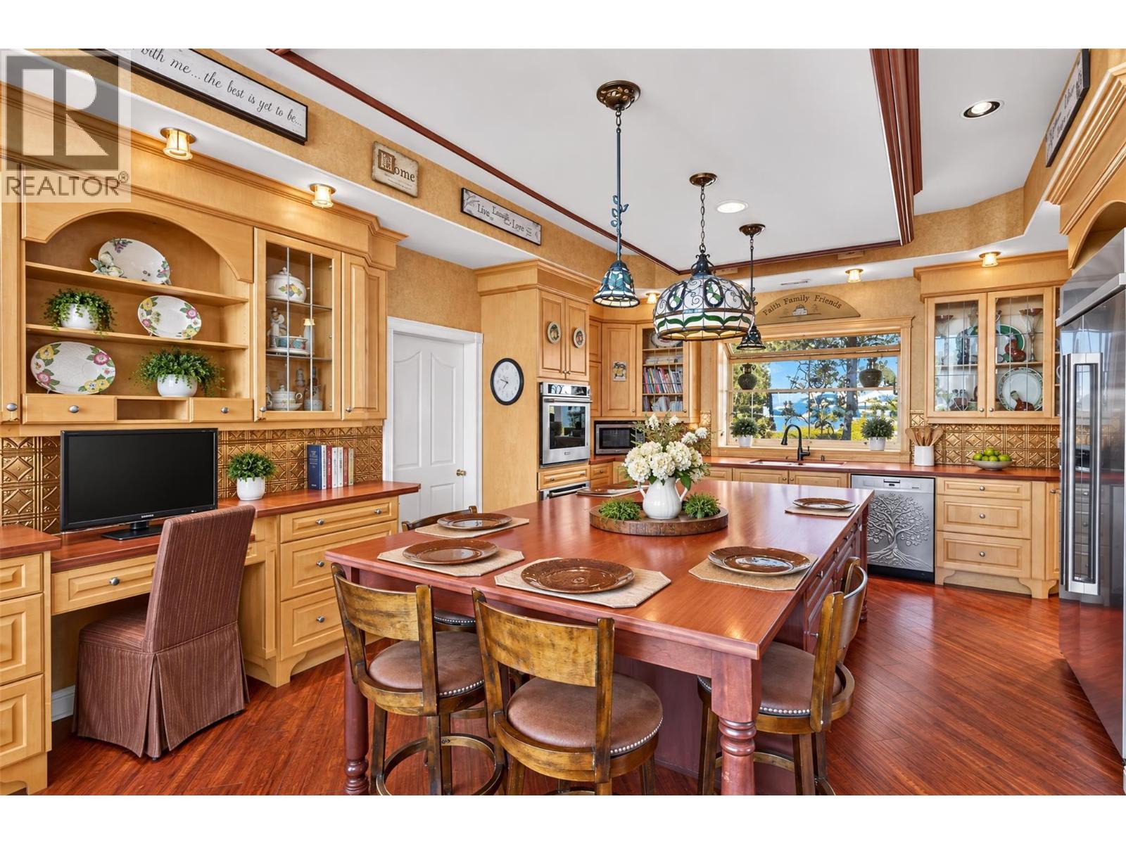2802 West Bench Drive, Penticton