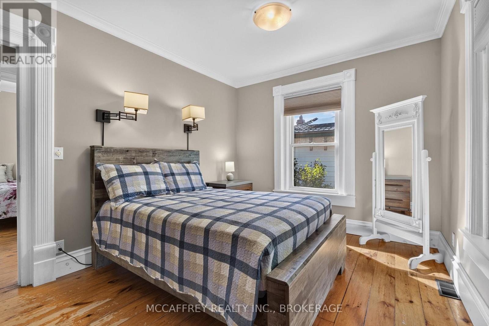 2 BRIGGS STREET - 28