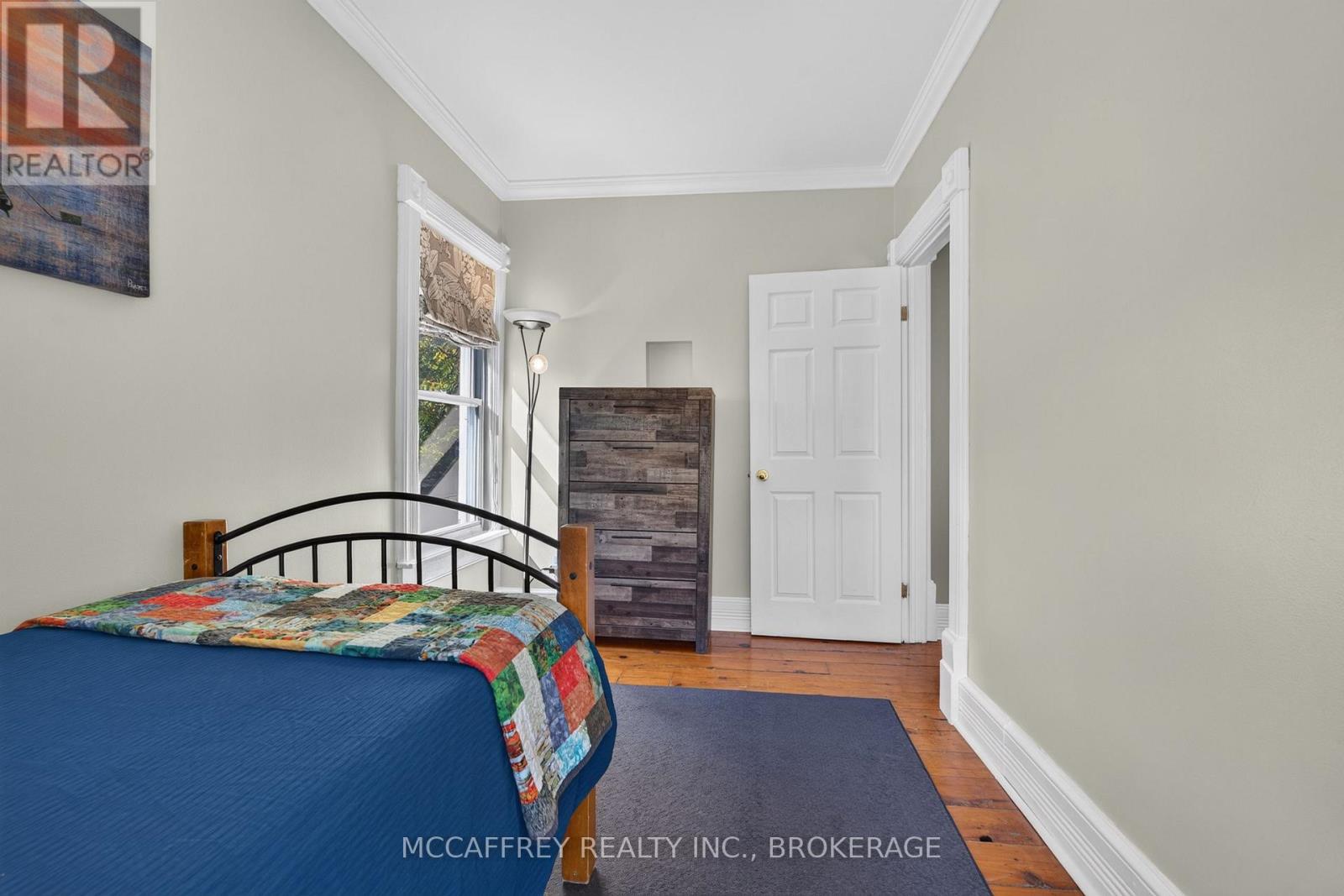 2 BRIGGS STREET - 34