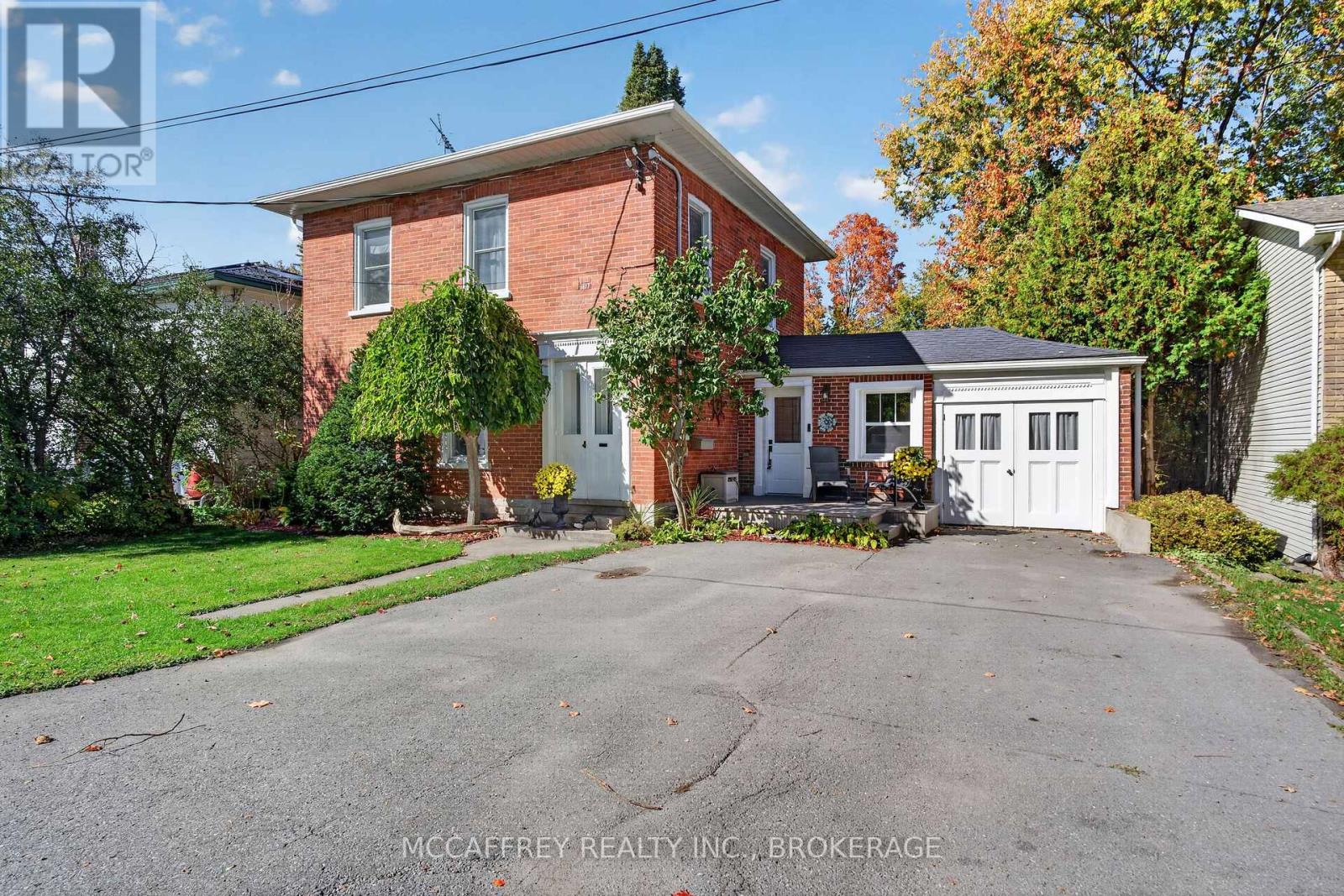2 BRIGGS STREET - 45