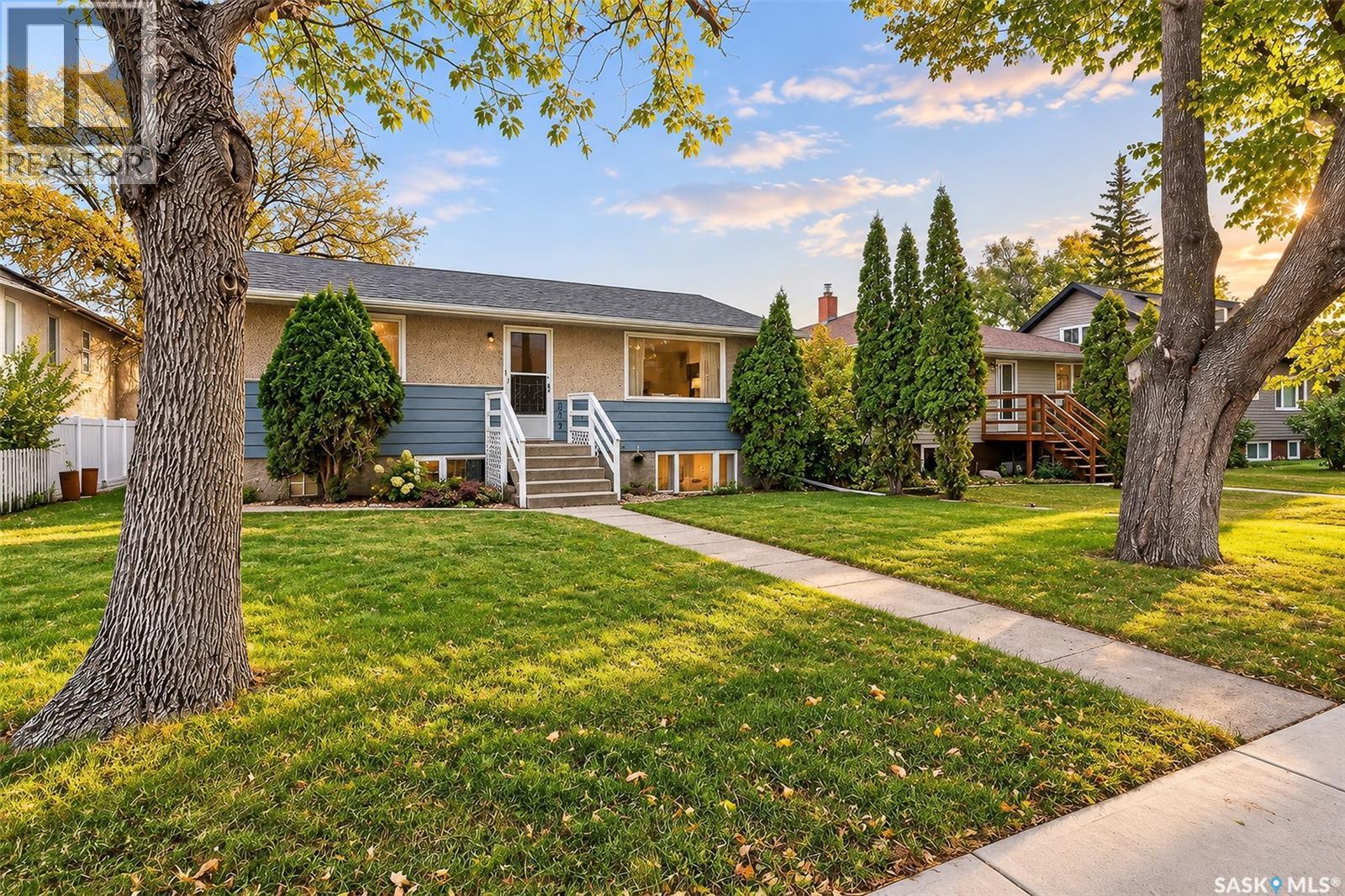 842 Grandview STREET W, Moose Jaw — photo 2