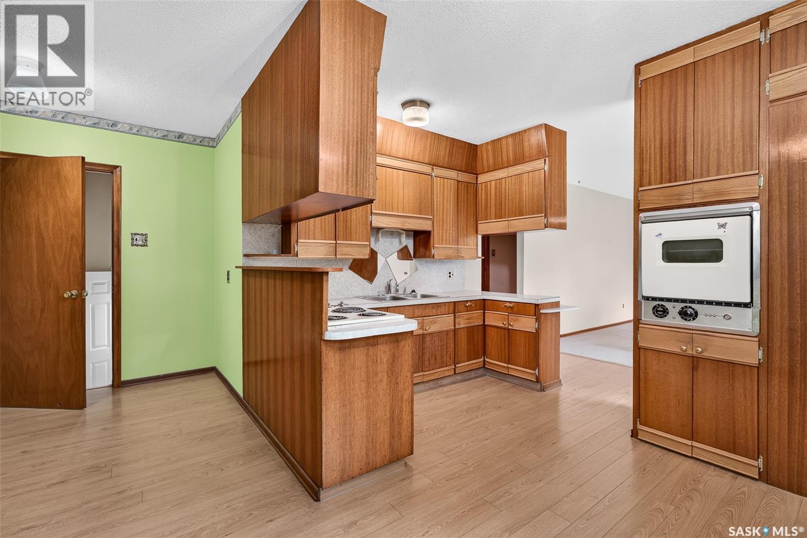 842 Grandview STREET W, Moose Jaw — photo 25