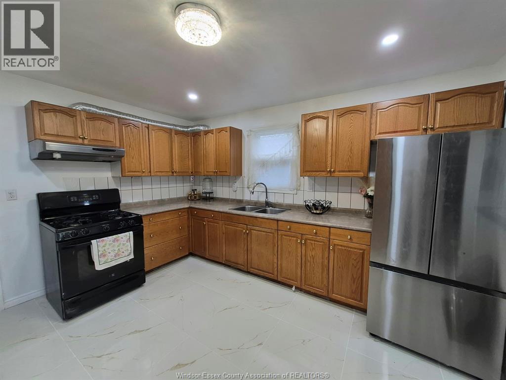 947 ELSMERE - 6