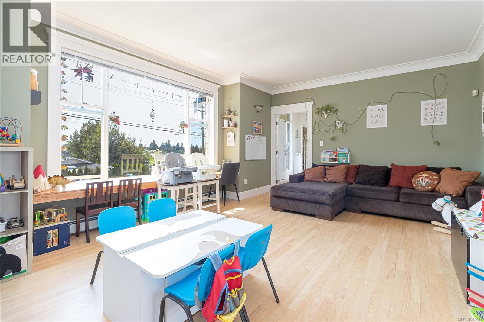 600 Judah St - 7