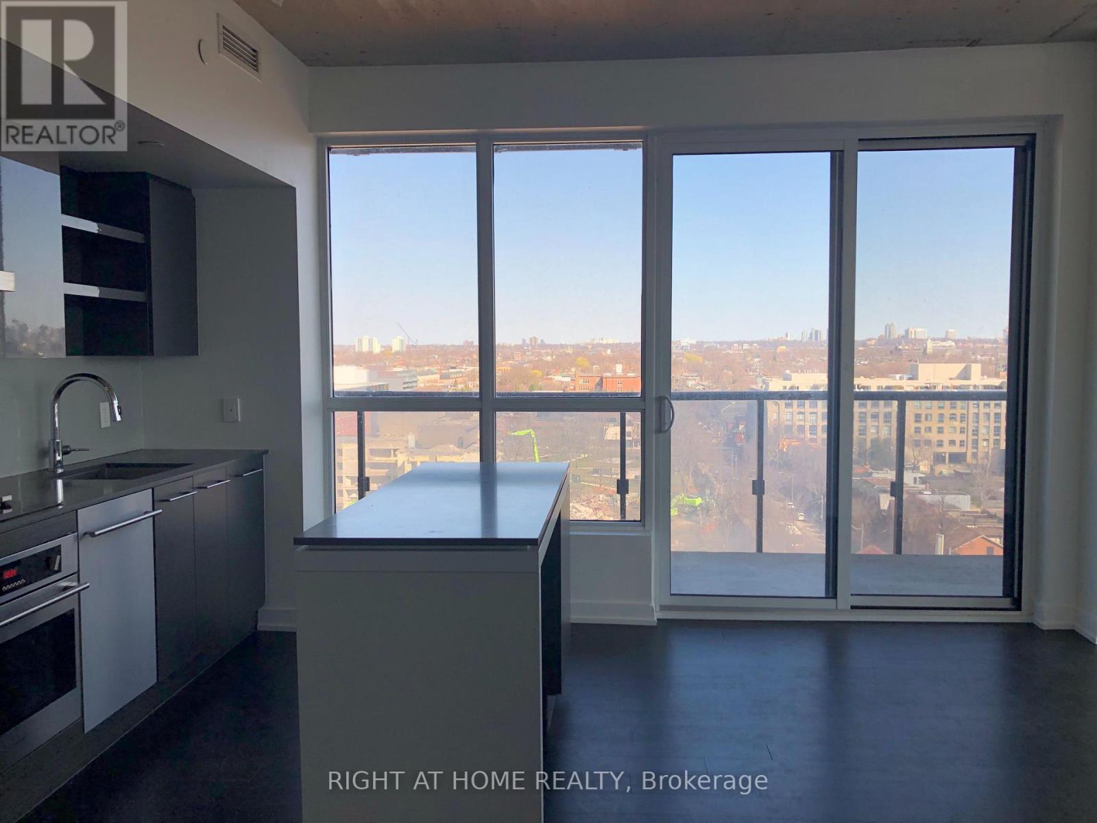 1030 King Unit 1204 photo 4