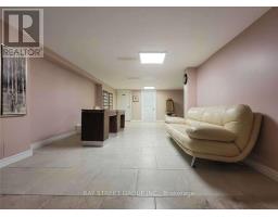 1-1048 Eglinton Avenue W, Toronto, ON M6C2C5 Photo 8