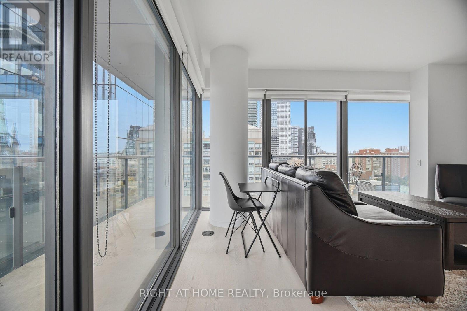 1407- 60 Colborne Street, Toronto, ON photo 17