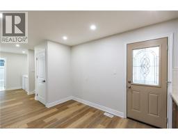 11 Algonquin Court Unit# Upper, Hamilton, ON L8T4T2 Photo 9