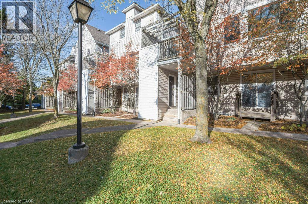 #52 461 BEECHWOOD Place - 1