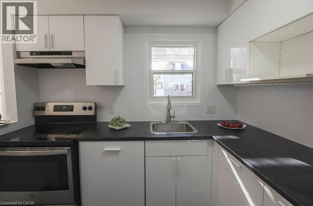 #52 461 BEECHWOOD Place - 4