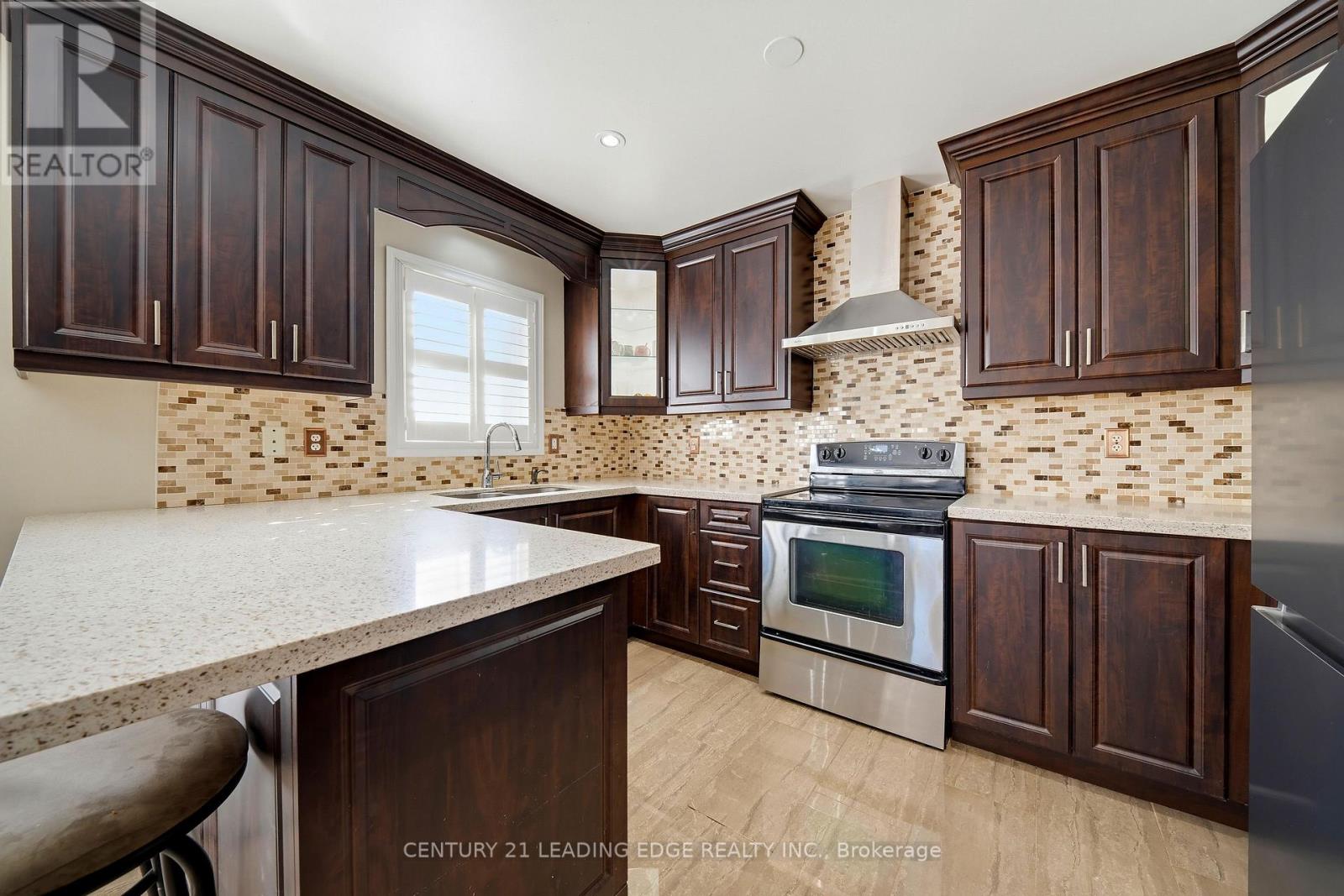 13 BOULDERBROOK DRIVE - 11