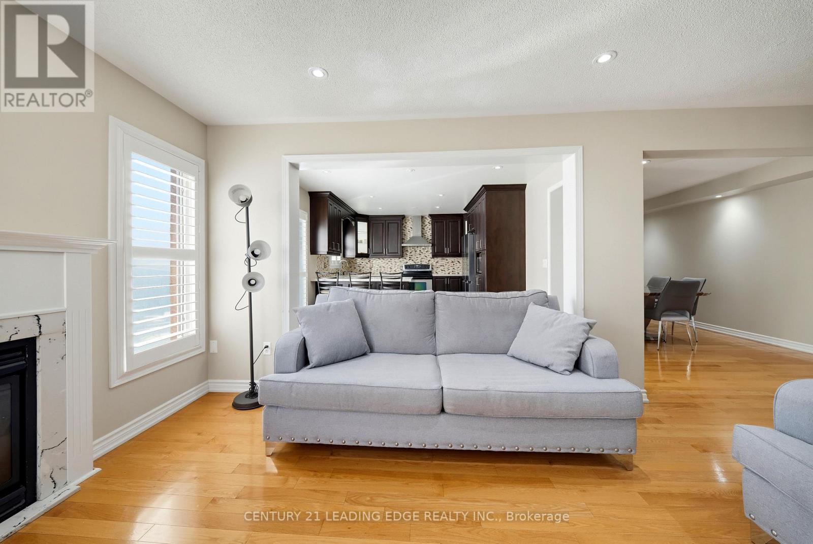 13 BOULDERBROOK DRIVE - 16