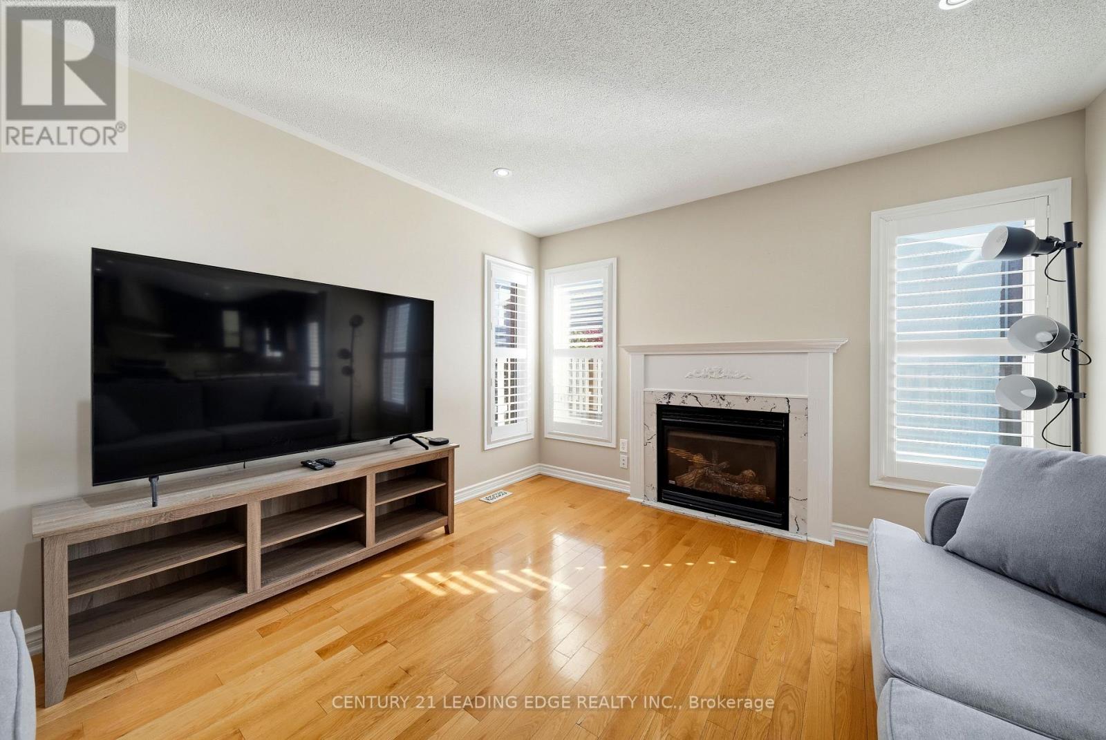 13 BOULDERBROOK DRIVE - 17