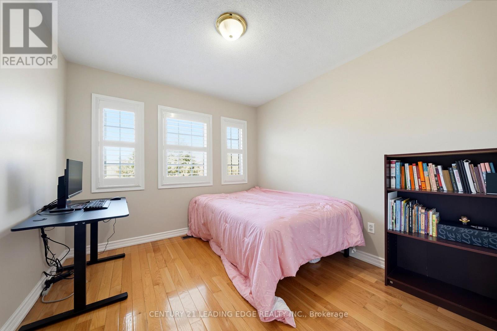 13 BOULDERBROOK DRIVE - 21