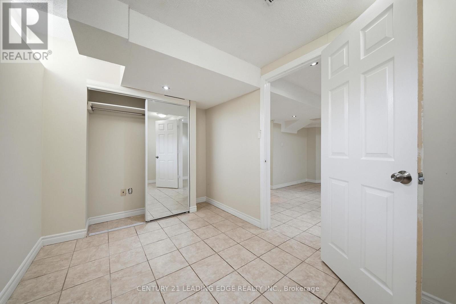 13 BOULDERBROOK DRIVE - 45